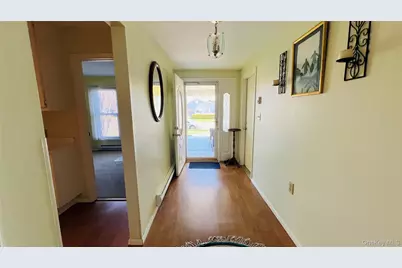 541 Stratford Lane, Ridge, NY 11961 - Photo 3