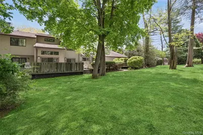 42 Country Club Drive #42, Jericho, NY 11753 - Photo 17