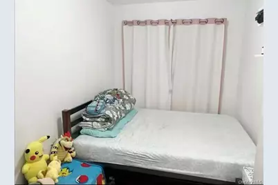 35-09 Leavitt Street, Flushing, NY 11354 - Photo 5