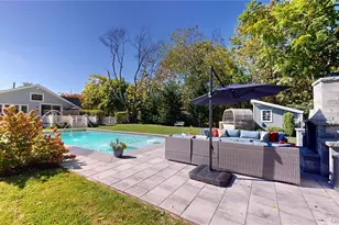 5 Halsey Ave, East Quogue, NY 11942 - Photo 3