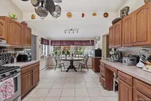 10 Calico Tree Ln, Coram, NY 11727 - Photo 7