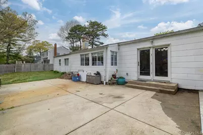 10 Calicotree Lane, Coram, NY 11727 - Photo 15