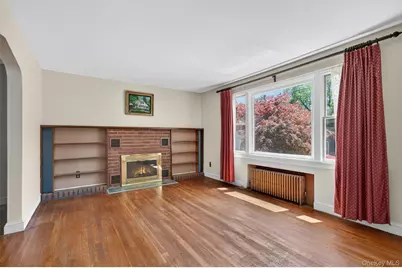 149 W Washington Avenue, Pearl River, NY 10965 - Photo 5