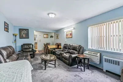 144-55 Melbourne Ave #2E, Flushing, NY 11367 - Photo 5