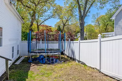 27 Garden Road, Sound Beach, NY 11789 - Photo 33