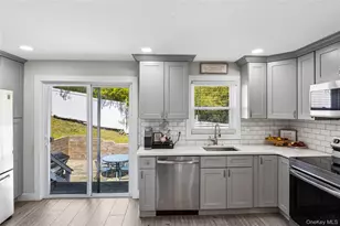 27 Garden Rd, Sound Beach, NY 11789 - Photo 3