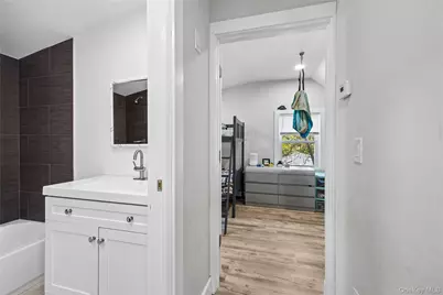 27 Garden Road, Sound Beach, NY 11789 - Photo 17