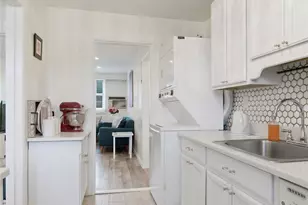 61-16 Little Neck Pkwy, Little Neck, NY 11362 - Photo 15