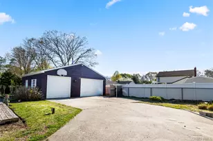 1080 Bay Shore Ave, Bay Shore, NY 11706 - Photo 23