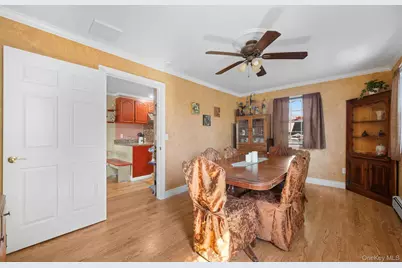 25 Bolton Street, Lindenhurst, NY 11757 - Photo 11