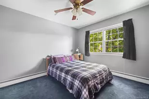 25 Bolton St, Lindenhurst, NY 11757 - Photo 27