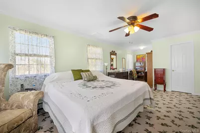 25 Bolton Street, Lindenhurst, NY 11757 - Photo 23