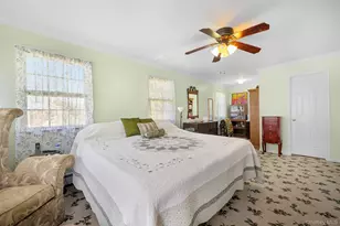 25 Bolton St, Lindenhurst, NY 11757 - Photo 23