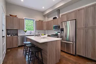 28 N Dutcher St, Irvington, NY 10533 - Photo 9