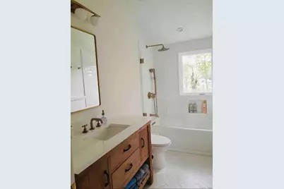 41 Columbine Avenue N, Hampton Bays, NY 11946 - Photo 11