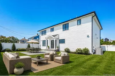 172A Harvard Street, Westbury, NY 11590 - Photo 33
