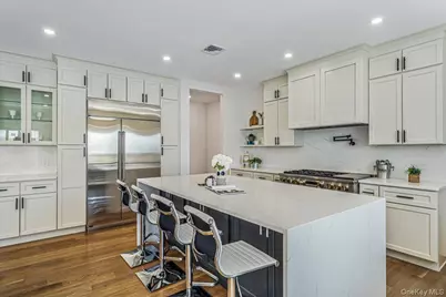 172A Harvard Street, Westbury, NY 11590 - Photo 9