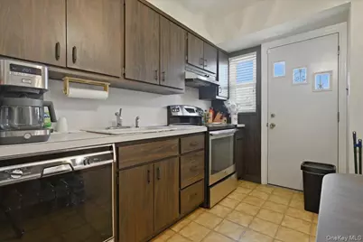 58 Lyon Street, Valley Stream, NY 11580 - Photo 13