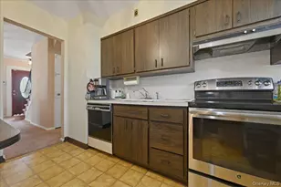 58 Lyon St, Valley Stream, NY 11580 - Photo 15