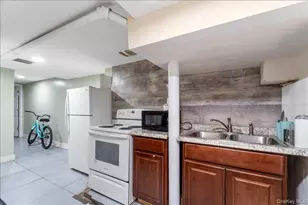 1034 Winthrop St, Brooklyn, NY 11212 - Photo 25