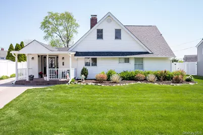 41 Disc Lane, Wantagh, NY 11793 - Photo 1