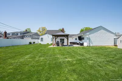 41 Disc Lane, Wantagh, NY 11793 - Photo 29