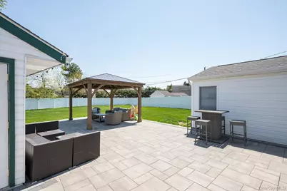 41 Disc Lane, Wantagh, NY 11793 - Photo 23