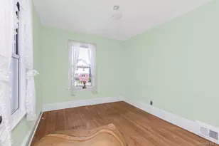 429 E 238th St, Bronx, NY 10470 - Photo 5