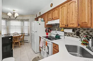 2410 Farmers Ave, Bellmore, NY 11710 - Photo 9