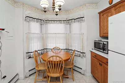 2410 Farmers Avenue #16, Bellmore, NY 11710 - Photo 5