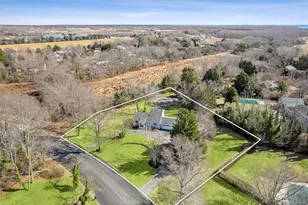 435 Old Saddle Ln, Cutchogue, NY 11935 - Photo 3