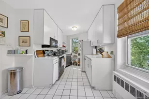 241-20 Northern Blvd, Little Neck, NY 11362 - Photo 11