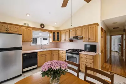 162-19 85th Street, Howard Beach, NY 11414 - Photo 9