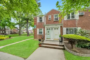 261-10 Langston Ave, Glen Oaks, NY 11004 - Photo 3