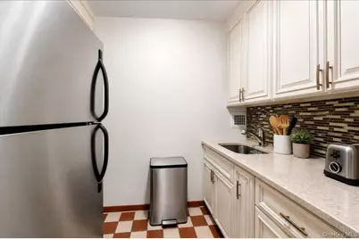 333 Bronx River Road #712, Yonkers, NY 10704 - Photo 7