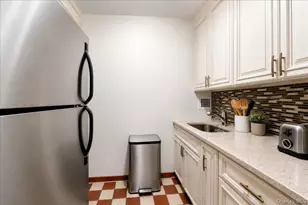 333 Bronx River Rd, Yonkers, NY 10704 - Photo 7