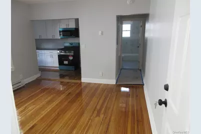 949 E 213th Street #FL-2, Bronx, NY 10469 - Photo 7