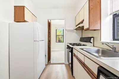 102-12 65th Avenue #C35, Forest Hills, NY 11375 - Photo 15