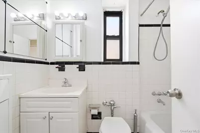 102-12 65th Avenue #C35, Forest Hills, NY 11375 - Photo 21
