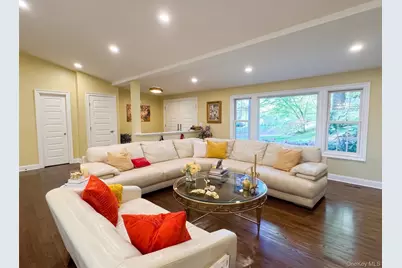 5 Eaton Lane, Scarsdale, NY 10583 - Photo 3