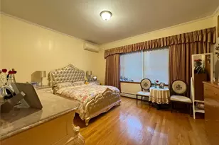 18-24 College Point Blvd, College Point, NY 11356 - Photo 13