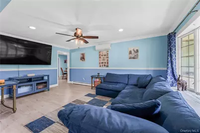 24 Sabre Drive, Selden, NY 11784 - Photo 3