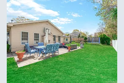 24 Sabre Drive, Selden, NY 11784 - Photo 19