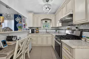 188-11 Dunkirk Dr, Jamaica, NY 11412 - Photo 9