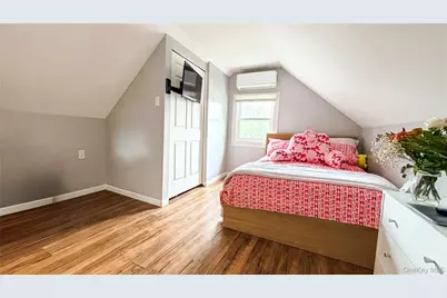 7 Oak Street, Brentwood, NY 11717 - Photo 23