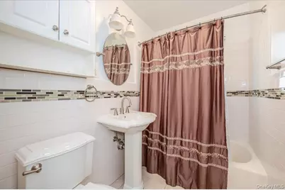 812 Swinton Avenue, Bronx, NY 10465 - Photo 17