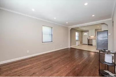 812 Swinton Avenue, Bronx, NY 10465 - Photo 11