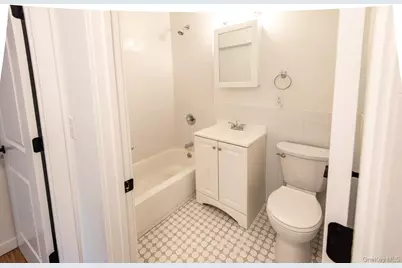 671 Bronx River Road #3A, Yonkers, NY 10704 - Photo 9
