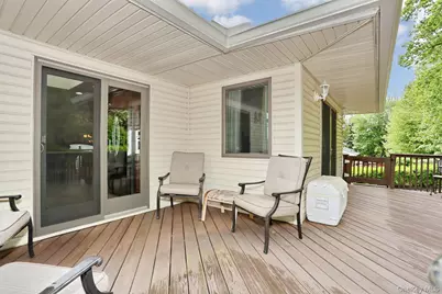 8 Medford Place, Nanuet, NY 10954 - Photo 45