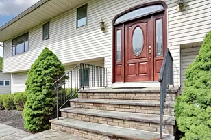 8 Medford Pl, Nanuet, NY 10954 - Photo 3